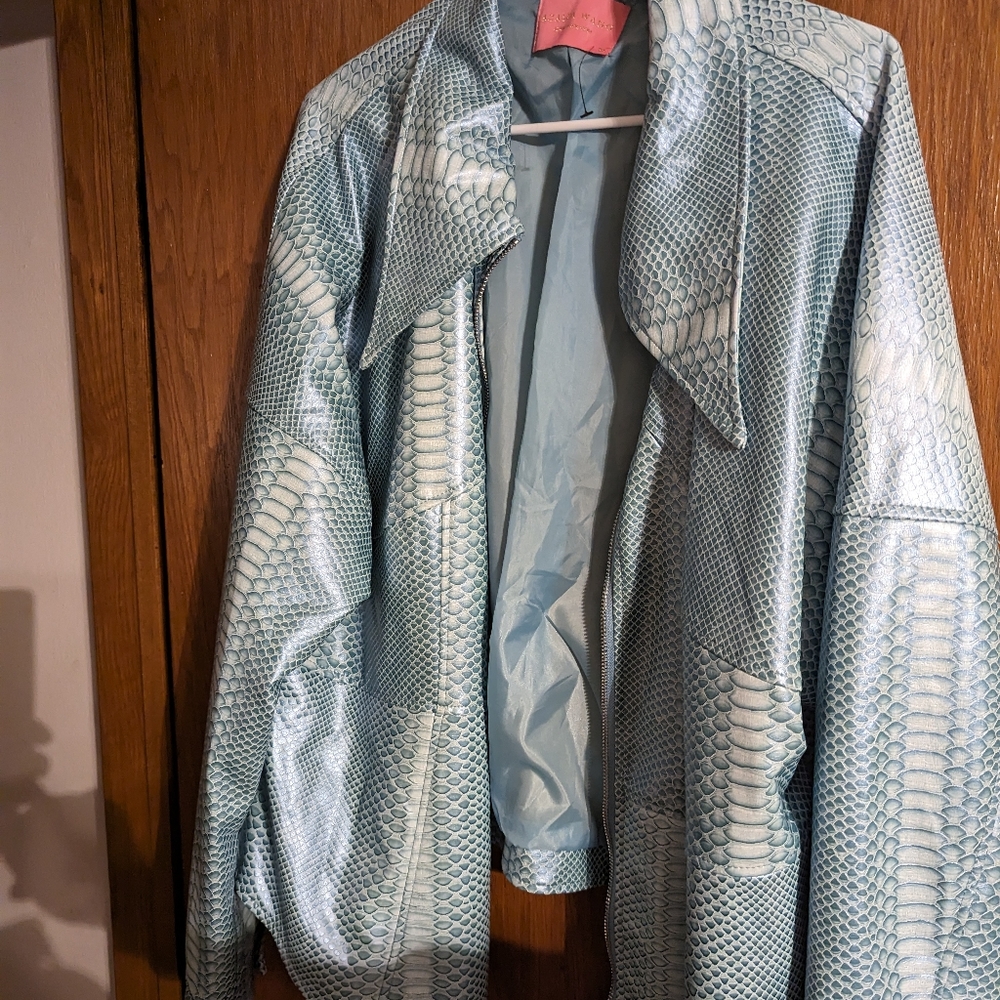 leather jacket - Picture 3 of 4